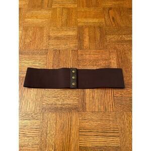Brown elastic 3 button belt